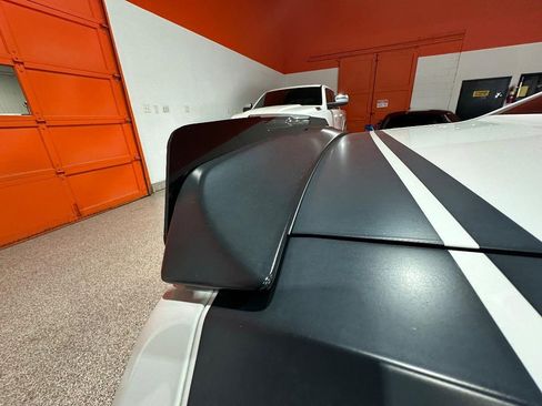 Used 2016 Dodge Challenger R/T Scat Pack w/ Leather Interior Group image 18