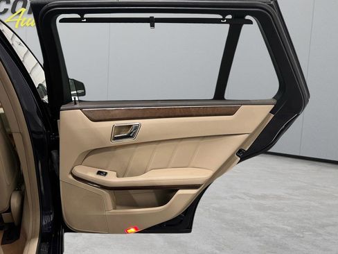 Used 2011 Mercedes-Benz E 350 4MATIC Wagon image 26