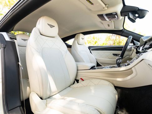 Used 2020 Bentley Continental GT V8 AWD/4WD image 8