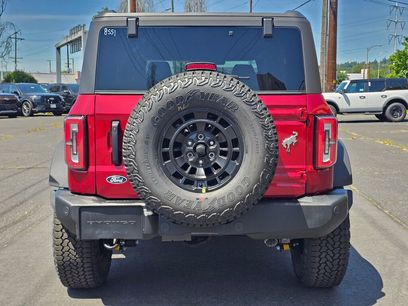 New 2026 Ford Bronco Outer Banks w/ Sasquatch Package