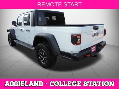 Used 2024 Jeep Gladiator Rubicon w/ Safety Group AWD/4WD image 6