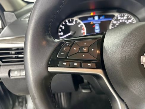 Used 2023 Nissan Altima 2.5 SV w/ SV Premium Package image 15