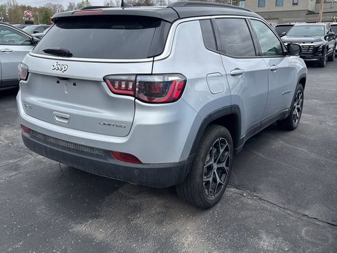 Used 2024 Jeep Compass Limited image 5