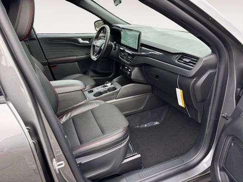 New 2026 Ford Escape ST-Line w/ Tech Pack #1 AWD/4WD image 15