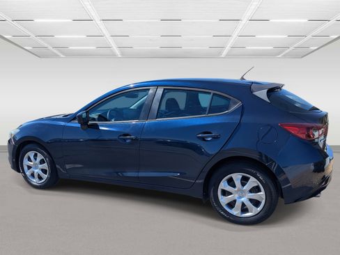Used 2016 MAZDA MAZDA3 i Sport image 3