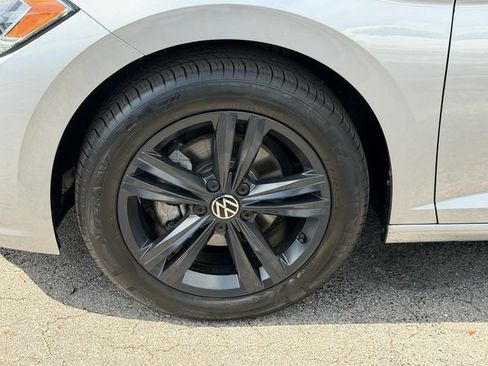 Certified 2024 Volkswagen Jetta SE FWD image 12