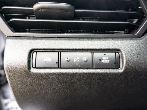 Used 2025 Nissan Altima 2.5 SR image 16