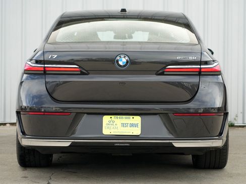 Used 2024 BMW i7 eDrive50 w/ M Sport Package image 11