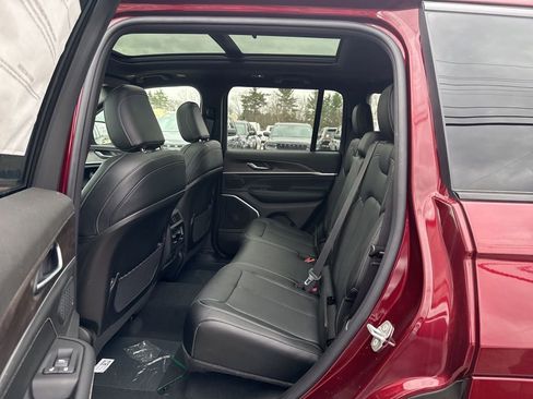 New 2026 Jeep Grand Cherokee Limited image 24