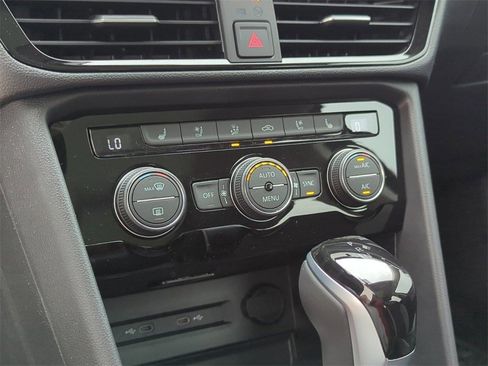 New 2024 Volkswagen Taos SEL image 21