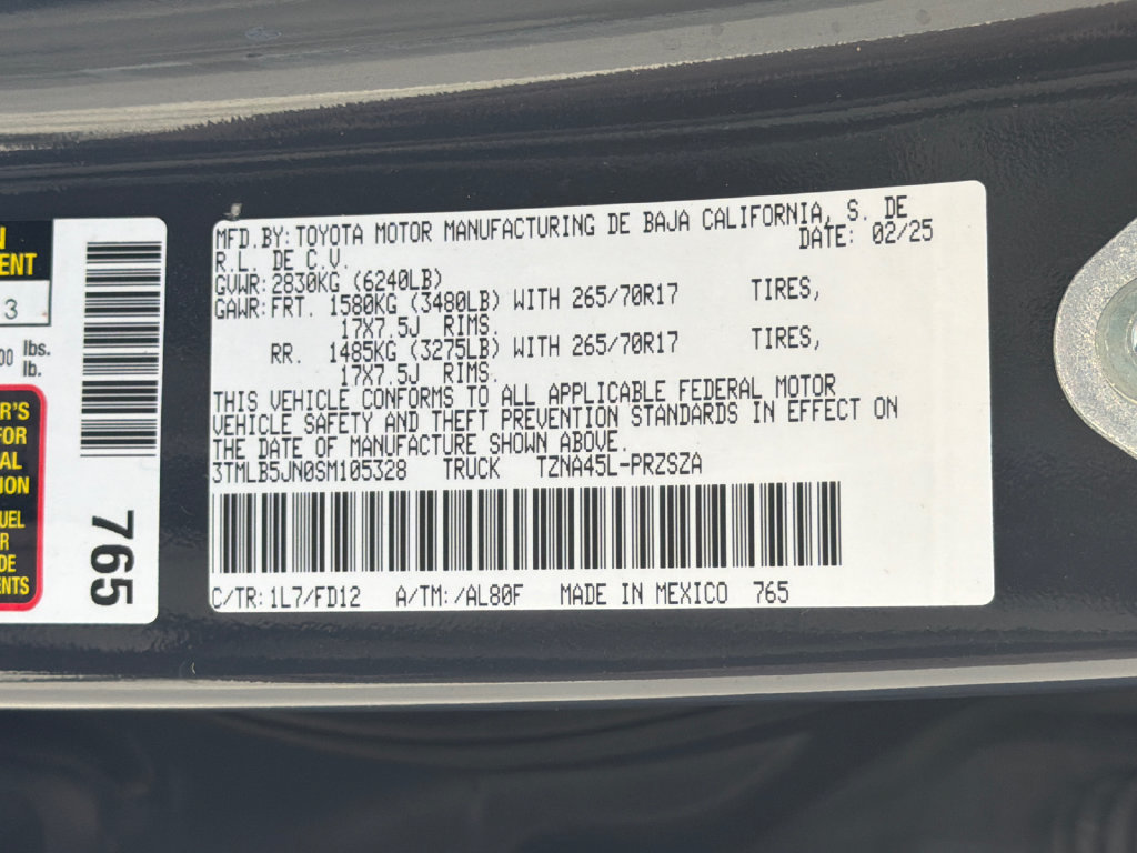Used 2025 Toyota Tacoma TRD Off-Road AWD/4WD image 32