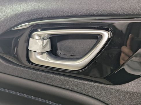 New 2026 Jeep Compass Latitude image 16