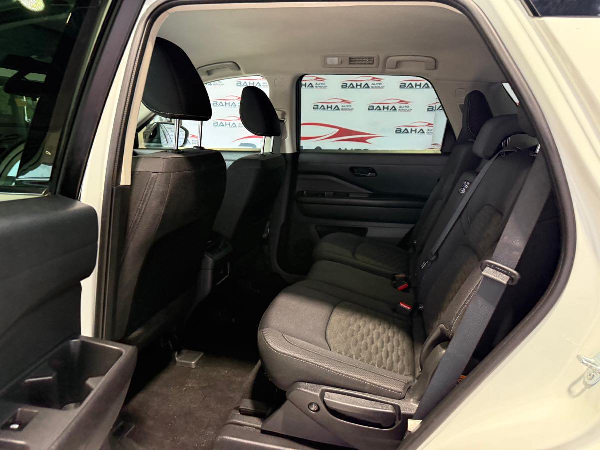Used 2024 Nissan Pathfinder S AWD/4WD image 36