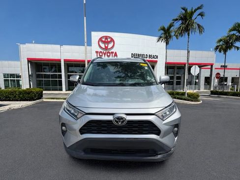 Used 2021 Toyota RAV4 XLE FWD image 2