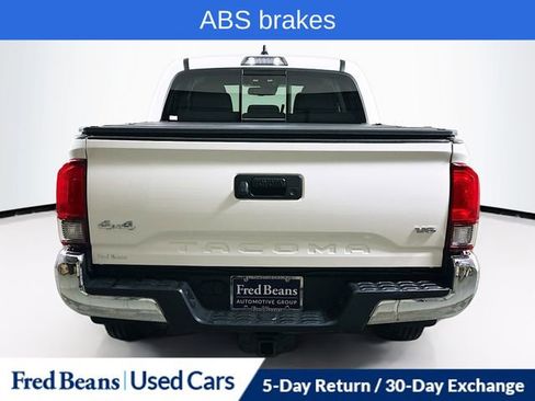 Used 2022 Toyota Tacoma SR5 image 6