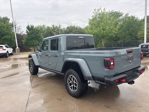 Used 2025 Jeep Gladiator Rubicon w/ Convenience Group image 7