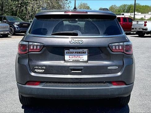 Used 2019 Jeep Compass Latitude w/ Popular Equipment Group AWD/4WD image 6