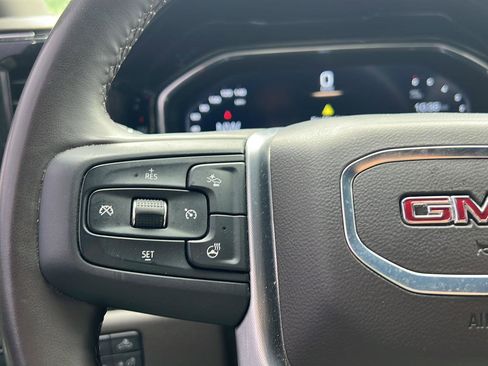 Used 2025 GMC Sierra 1500 SLT AWD/4WD image 17