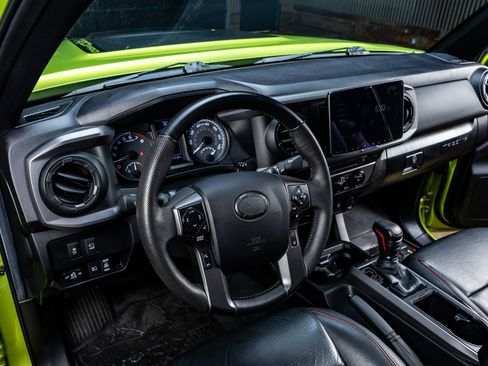 Used 2022 Toyota Tacoma TRD Pro AWD/4WD image 16