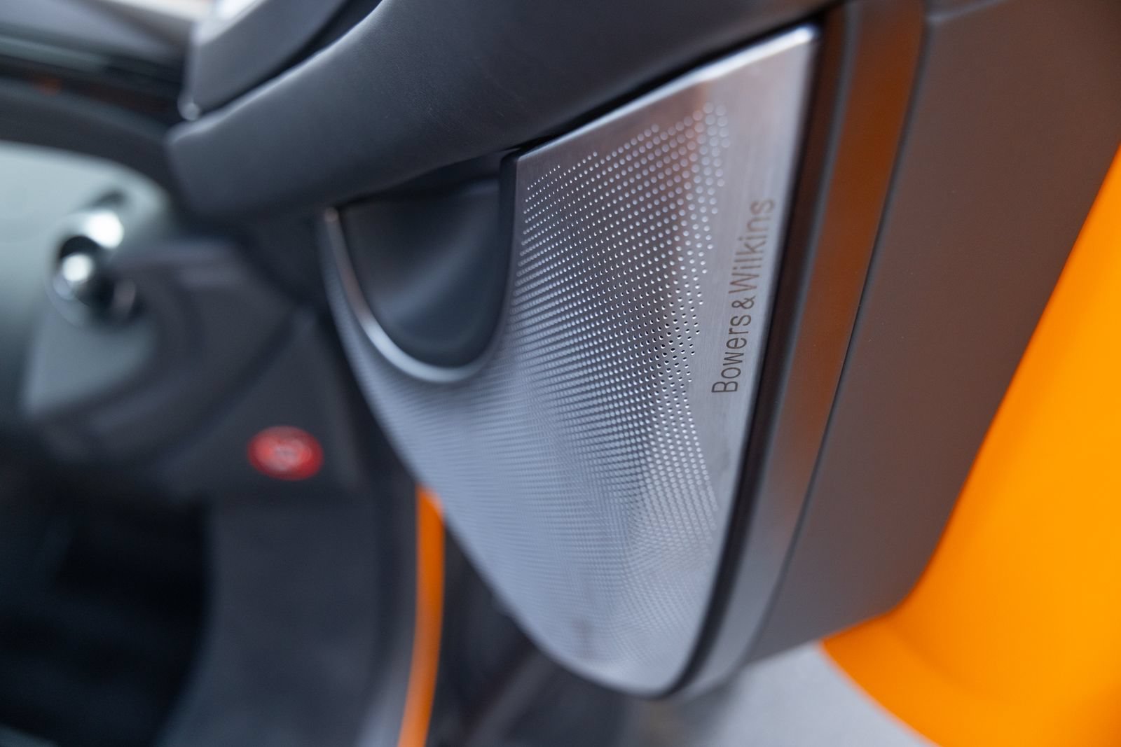 Used 2025 McLaren GTS RWD image 19