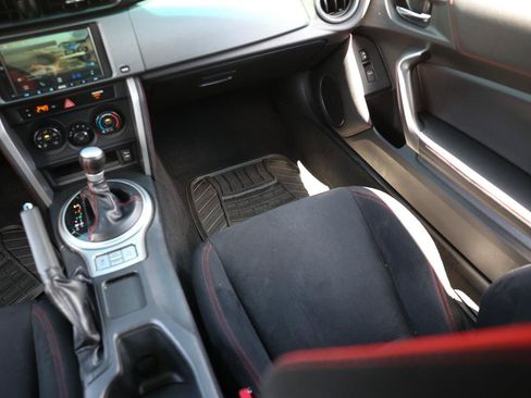Used 2015 Scion FR-S RWD image 22