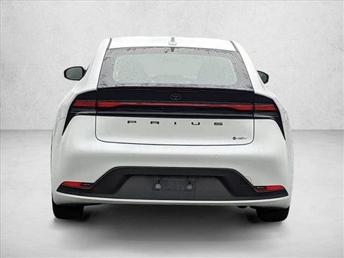 Certified 2023 Toyota Prius LE image 7