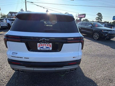 New 2027 Chevrolet Traverse Z71 w/ Enhanced Driving Package AWD/4WD image 10