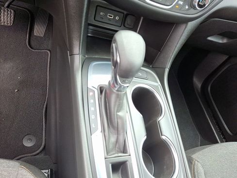 Used 2022 Chevrolet Equinox LT image 23