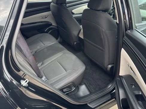 Used 2023 Hyundai Tucson SE image 13