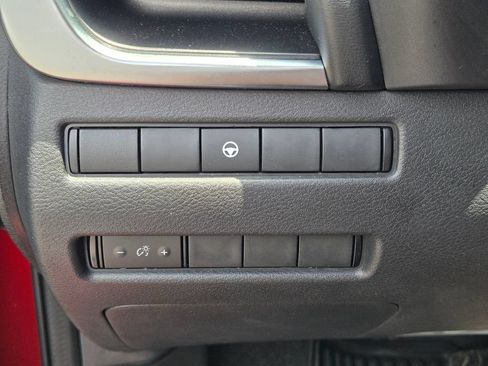 Used 2022 Nissan Rogue SV FWD image 24