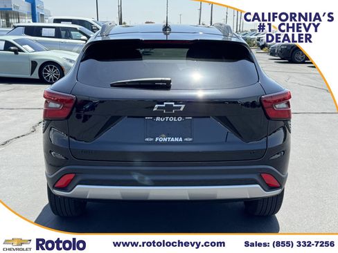 Used 2024 Chevrolet Trax LT w/ Driver Confidence Package FWD image 5