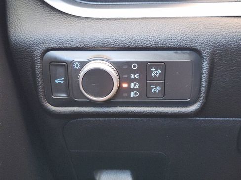 Used 2022 Ford Explorer XLT RWD image 23