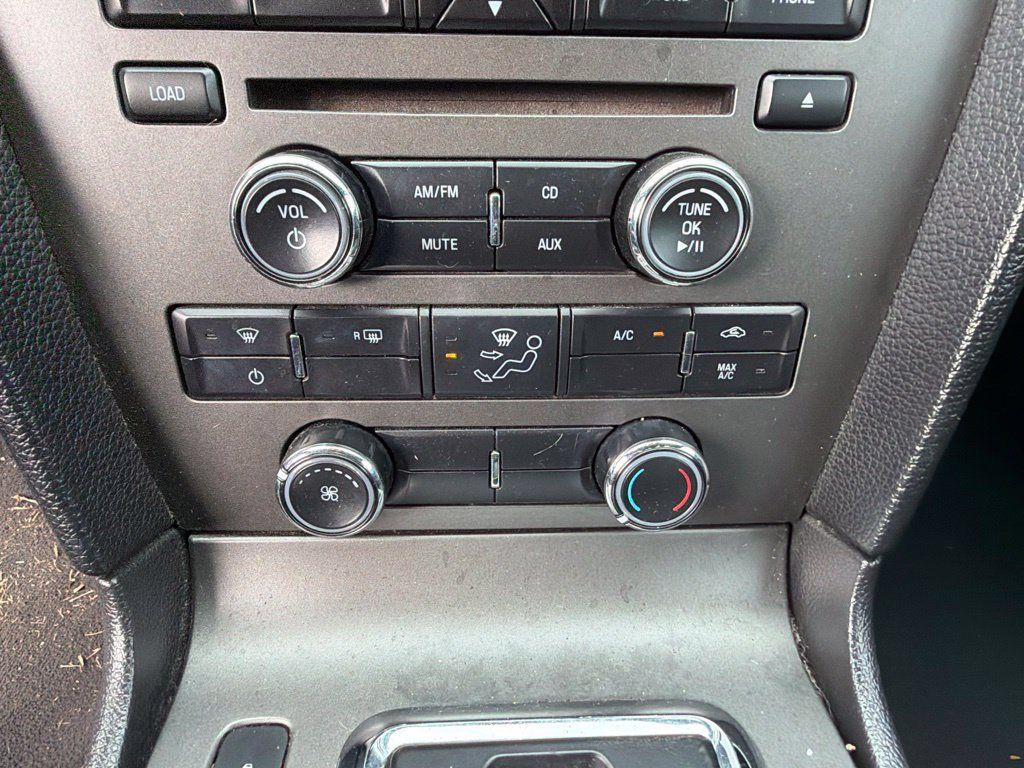 Used 2014 Ford Mustang Convertible RWD image 18