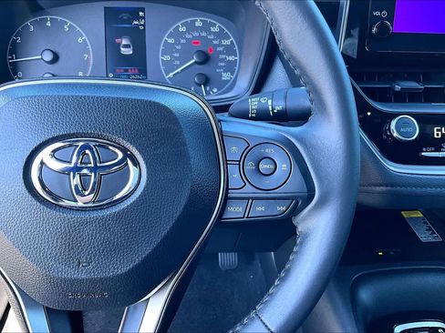 Used 2024 Toyota Corolla SE w/ SE Premium Package FWD image 23