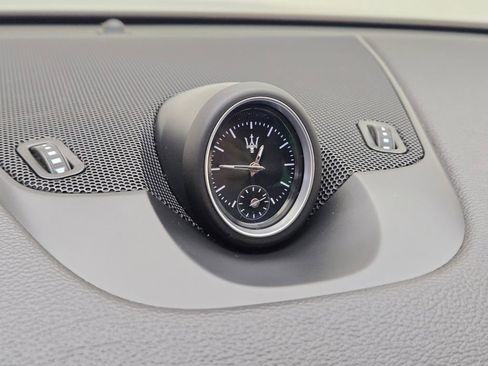 Certified 2022 Maserati Levante GT AWD/4WD image 42