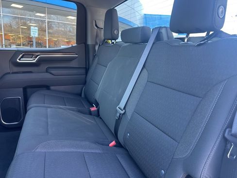 Used 2022 Chevrolet Silverado 1500 LT image 12