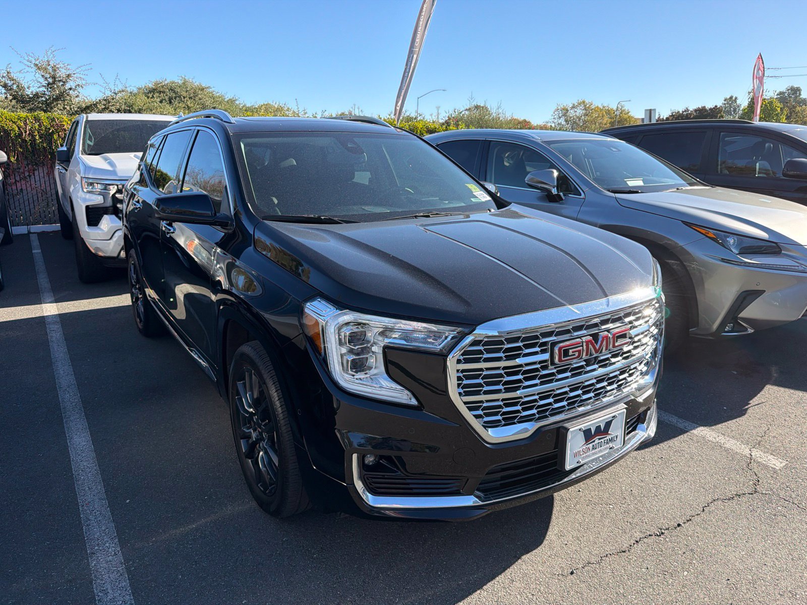 Used 2023 GMC Terrain Denali w/ Black Diamond Edition AWD/4WD image 2