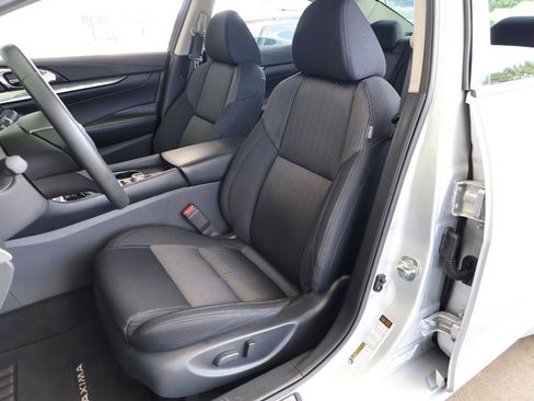 Used 2020 Nissan Maxima 3.5 S w/ Floor Mat Group FWD image 14