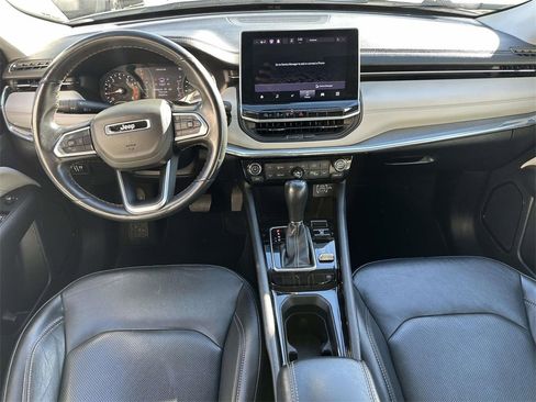 Used 2022 Jeep Compass Limited image 17