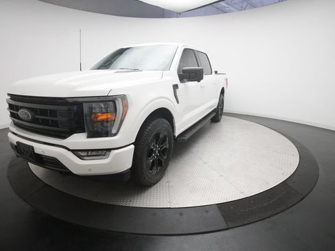 Used 2022 Ford F150 XLT w/ Equipment Group 302A High AWD/4WD image 3