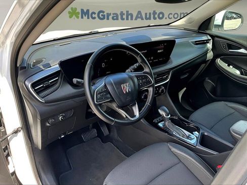 Used 2025 Buick Encore GX Preferred AWD/4WD image 17