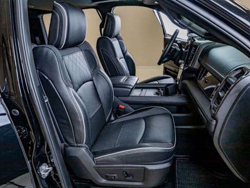 Used 2025 RAM 3500 Limited image 28