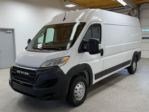 Used 2023 RAM ProMaster 2500 FWD image 8