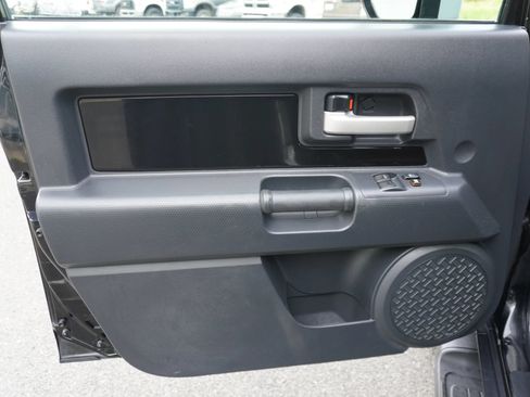 Used 2010 Toyota FJ Cruiser 4WD image 15