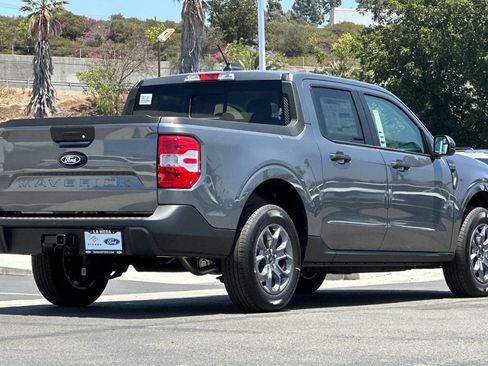 New 2026 Ford Maverick XLT w/ XLT Luxury Package FWD image 3