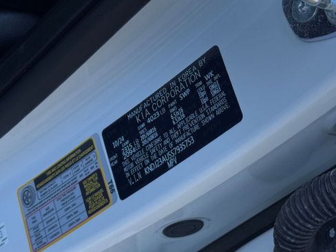 Used 2025 Kia Soul LX w/ LX Technology Package image 27