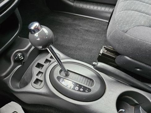 Used 2005 Chrysler PT Cruiser image 15