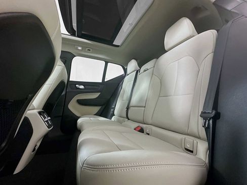 Used 2025 Volvo XC40 B5 Plus w/ Climate Package image 23