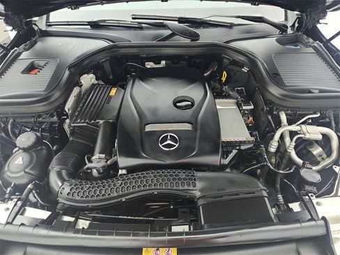 Used 2017 Mercedes-Benz GLC 300 4MATIC image 43