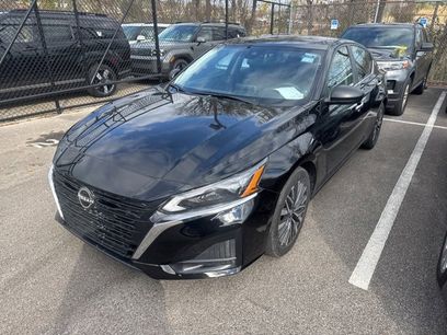 Used 2024 Nissan Altima 2.5 SV